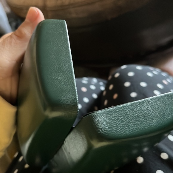 Gioventu Milano Dark Green Hard Shell Eyeglass Case - Picture 10 of 10